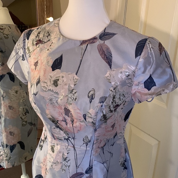 MAC DUGGAL
Cap-Sleeve Slim Mini Dress Anthropologie - Picture 7 of 17